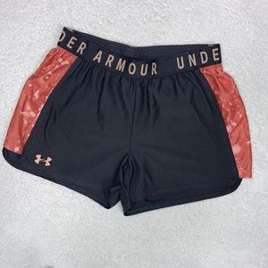 Underarmour loose heatgear medium shorts